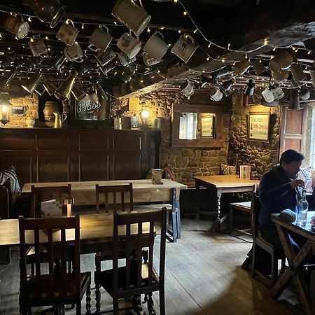 The Falkland Arms Chipping Norton Extérieur photo